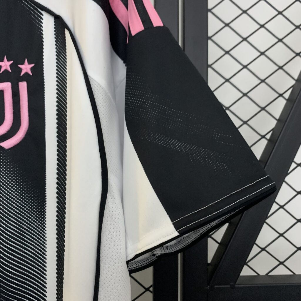 Juventus 25/26 Home Shirt