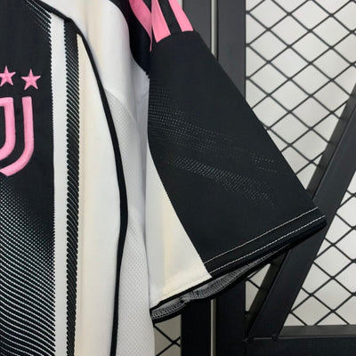 Juventus 25/26 Home Shirt