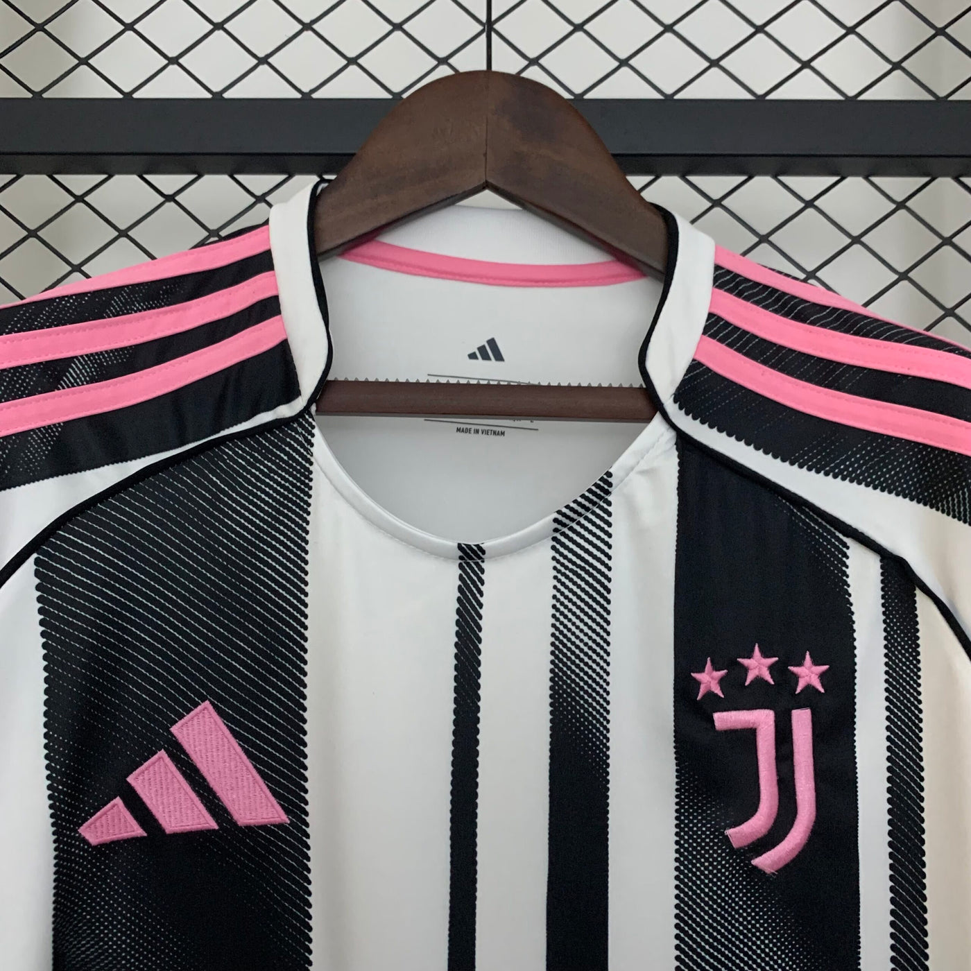 Juventus 25/26 Home Shirt